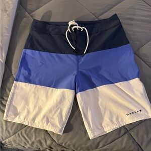 Oakley Blue and White Board Shorts Quick-Dry Swimwear size 34”